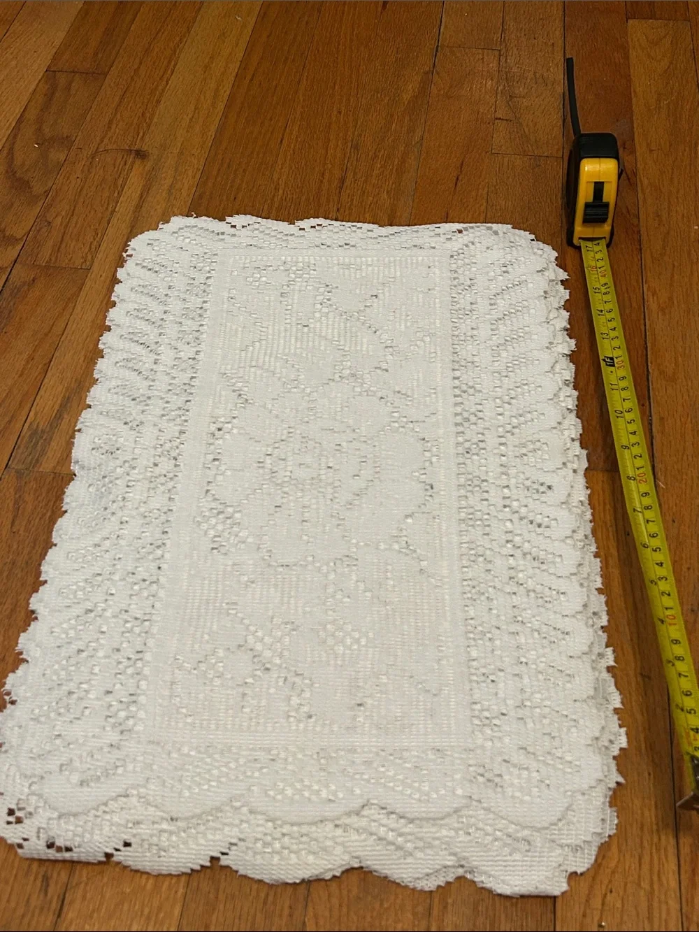White Crochet placemats - Unbranded